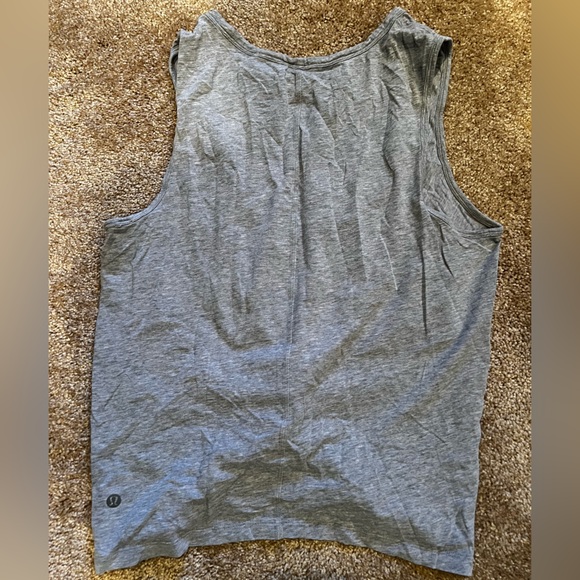 Lululemon Crescent tank, size 8 - Picture 4 of 5